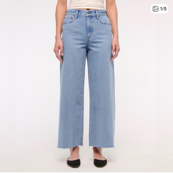 Abercrombie & Fitch Denim - Abercrombie & Fitch Light Blue crop wide leg Jeans